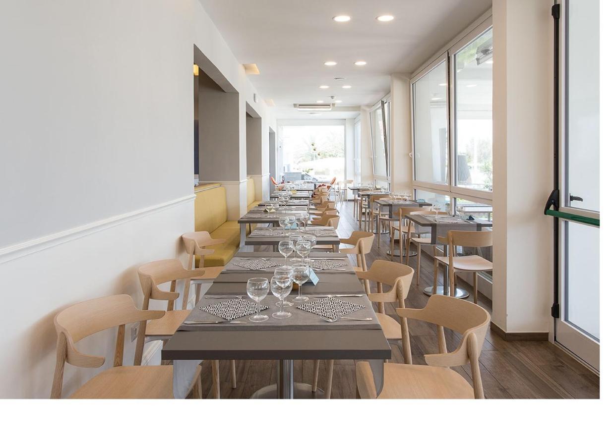 Hotel Tritone Senigallia Luaran gambar